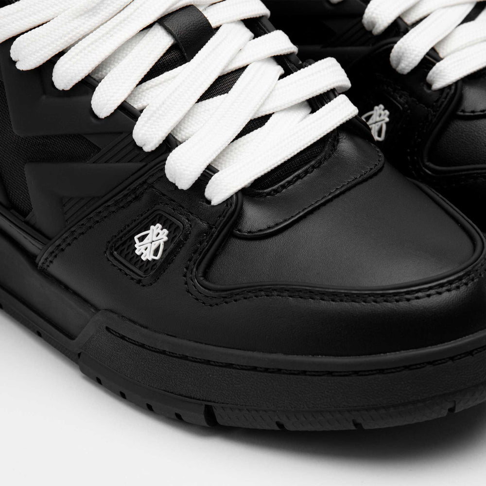012 TRAINER